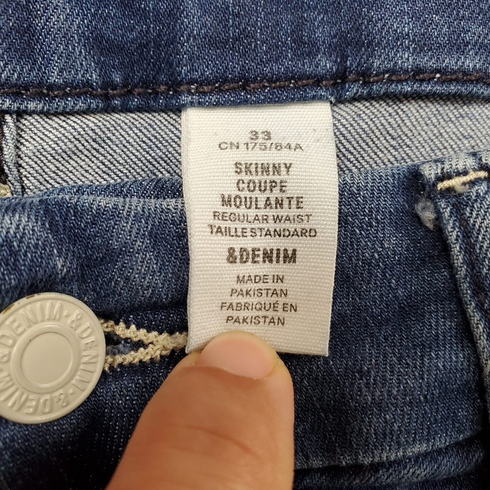 H&M skinny jeans, size 33 waist, high rise - Picture 3 of 5